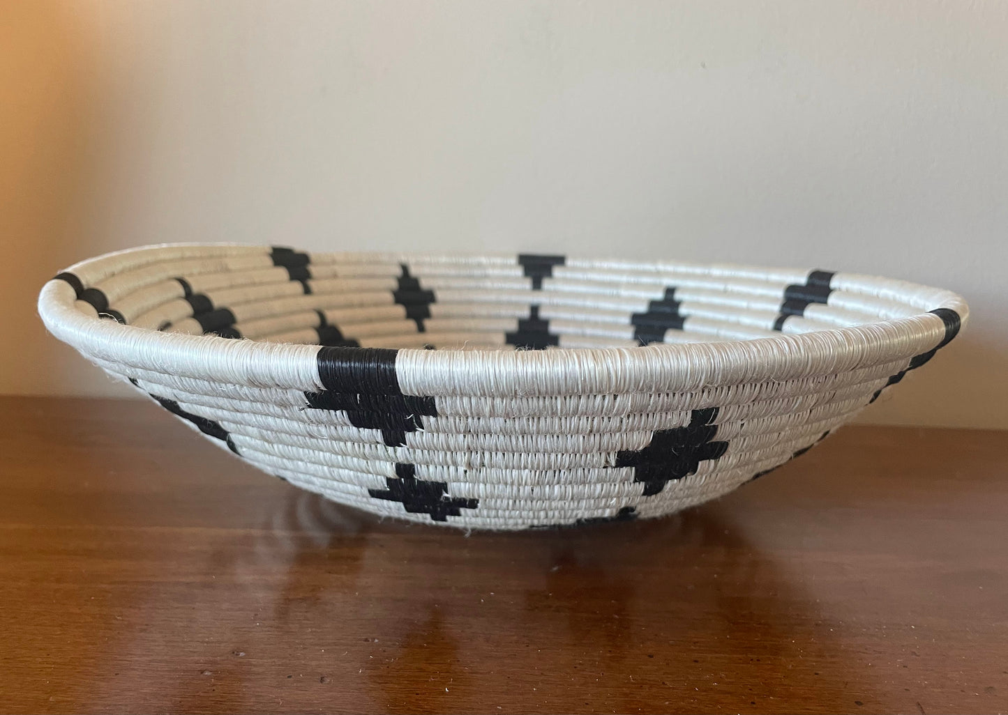 African Woven Basket, Rwanda Basket, Woven Bowl, Natural Sisal Fiber, Dining Centerpiece, Fruit & Bread Basket