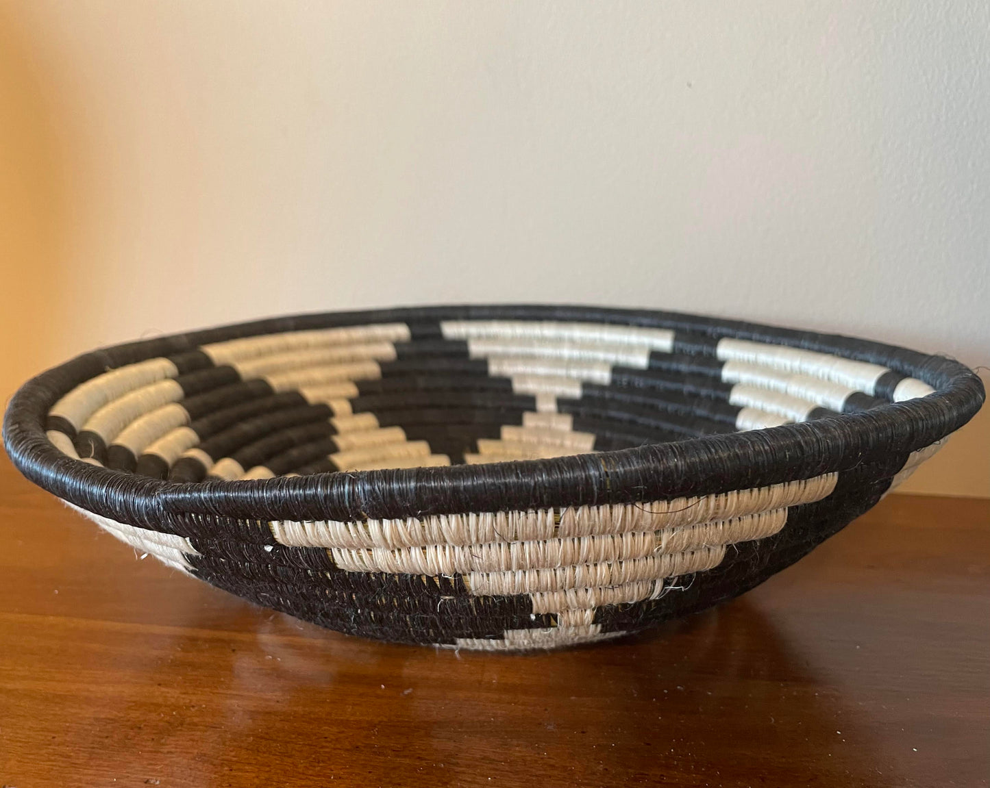 African Woven Basket, Rwanda Basket, Woven Bowl, Natural Sisal Fiber, Dining Centerpiece, Fruit & Bread Basket