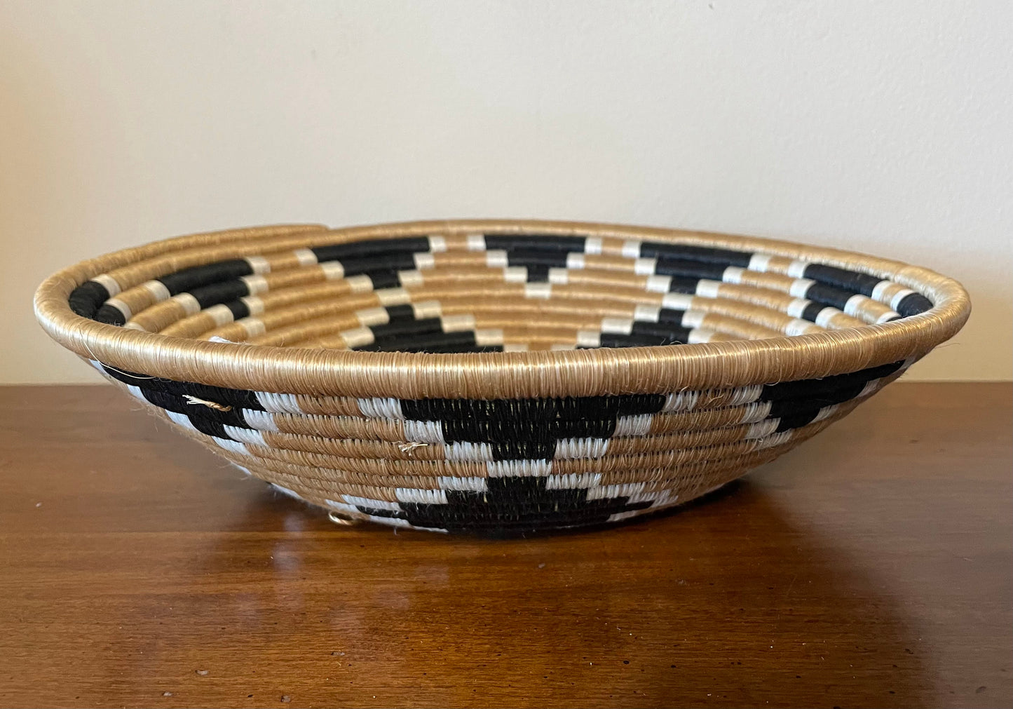 African Woven Basket, Rwanda Basket, Woven Bowl, Natural Sisal Fiber, Dining Centerpiece, Fruit & Bread Basket