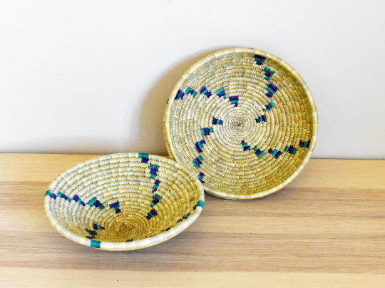 African Woven Covered Basket, Authentic Rwanda Basket, Woven Bowl, Natural Sisal Fiber, Dining Centerpiece, Fruit & Bread Basket, Tortilla Basket