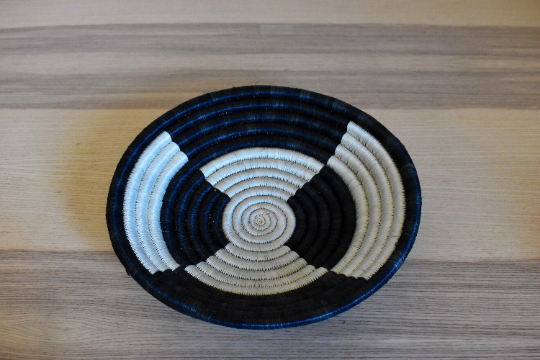 African Woven Basket, Rwanda Basket, Woven Bowl, Natural Sisal Fiber, Dining Centerpiece, Fruit & Bread Basket