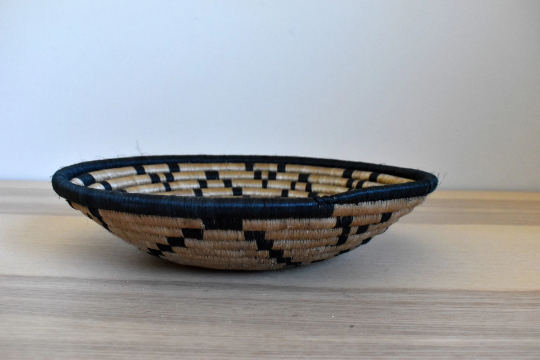 African Woven Basket, Rwanda Basket, Woven Bowl, Natural Sisal Fiber, Dining Centerpiece, Fruit & Bread Basket